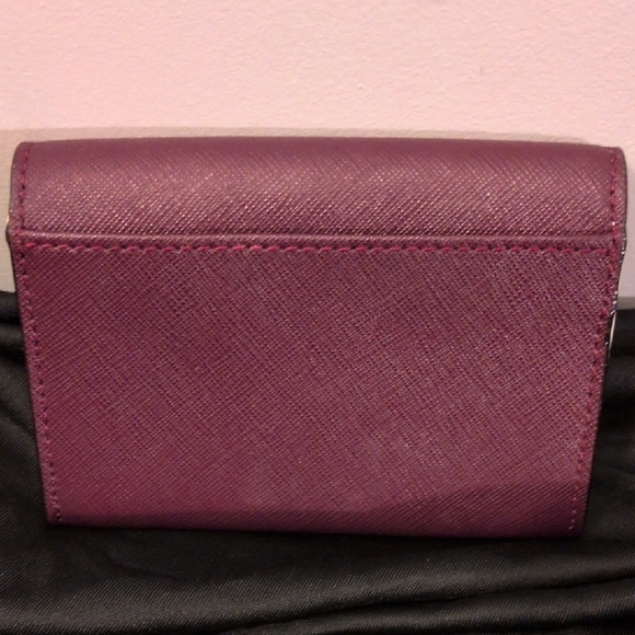 Kate Spade Plum Card Holder Only Callout In Pics. 2 Tiny Tears Eac End Of Crease - Picture 2 of 10
